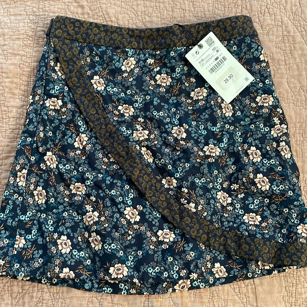 NWT- Zara girls skirt